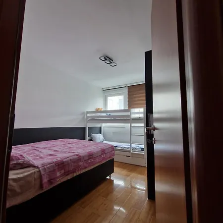 Tiny House *